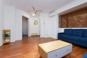 Stunning 3 Bedroom House with Garden Close to CBD